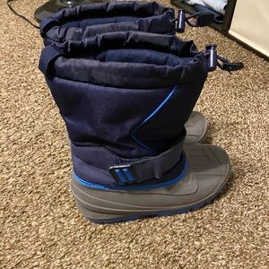 Boys snow boots
